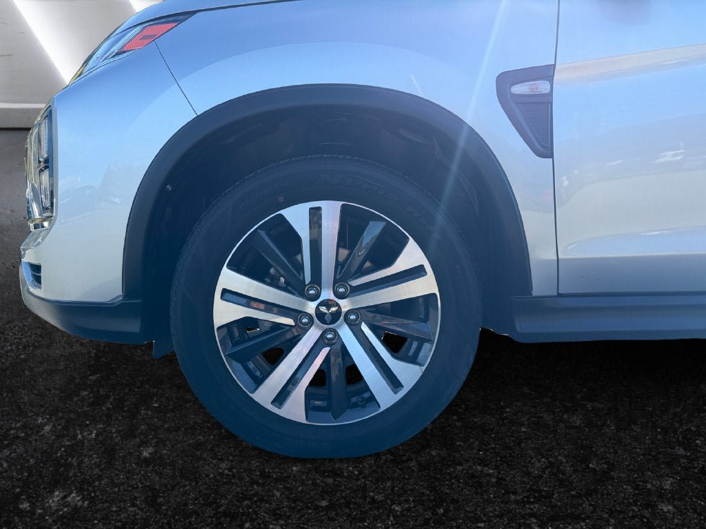 Used 2025 Mitsubishi Outlander Sport AWD image 15