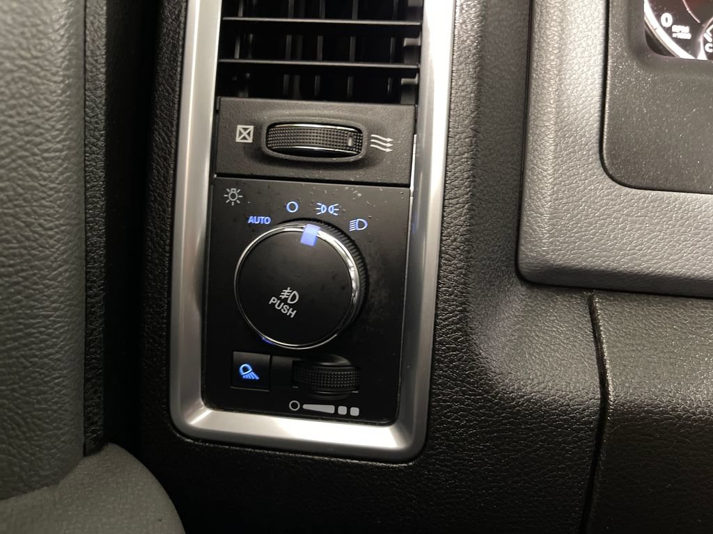 Used 2020 RAM 1500 Warlock RWD image 28