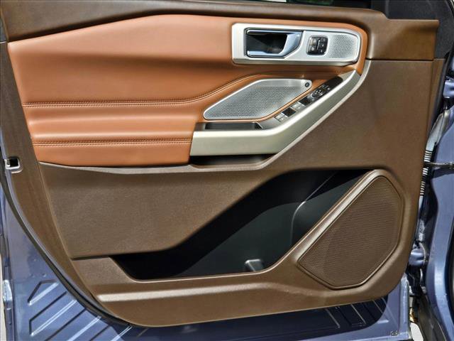 Used 2021 Ford Explorer King Ranch w/ Premium Technology Package AWD/4WD image 10