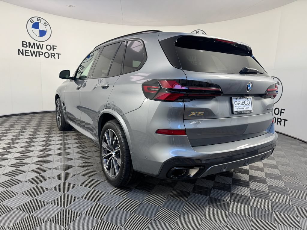 New 2026 BMW X5 xDrive40i w/ M Sport Package AWD/4WD image 8