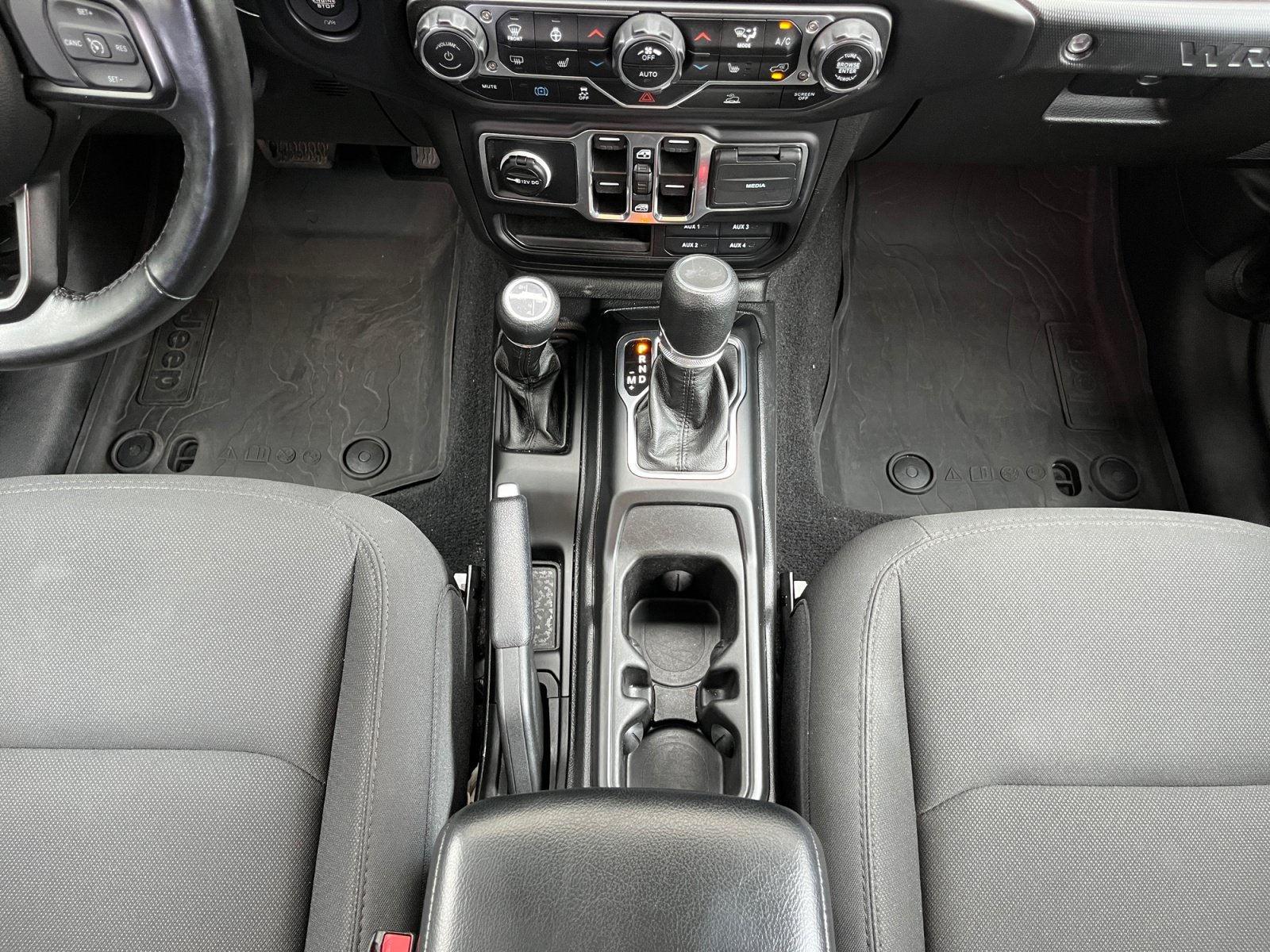 Used 2023 Jeep Wrangler Unlimited w/ Cold Weather Group AWD/4WD image 23