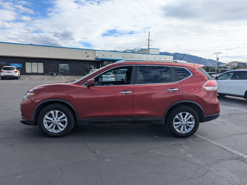 Used 2016 Nissan Rogue SV w/ SV Premium Package FWD image 8