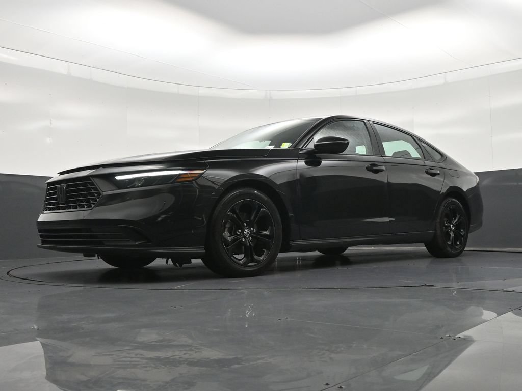 Used 2025 Honda Accord SE image 24