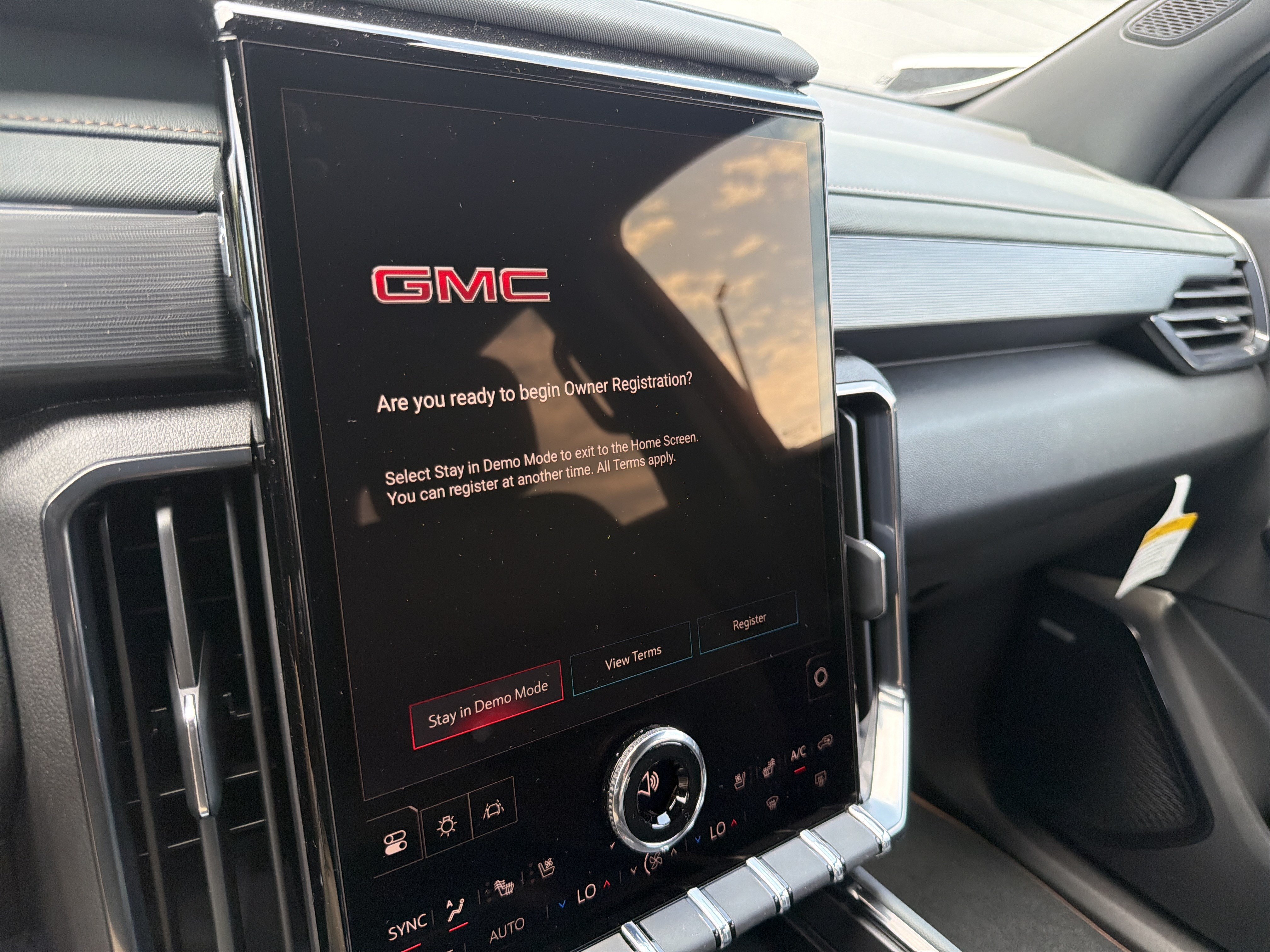 New 2026 GMC Acadia AT4 w/ Luxury Package AWD/4WD image 25