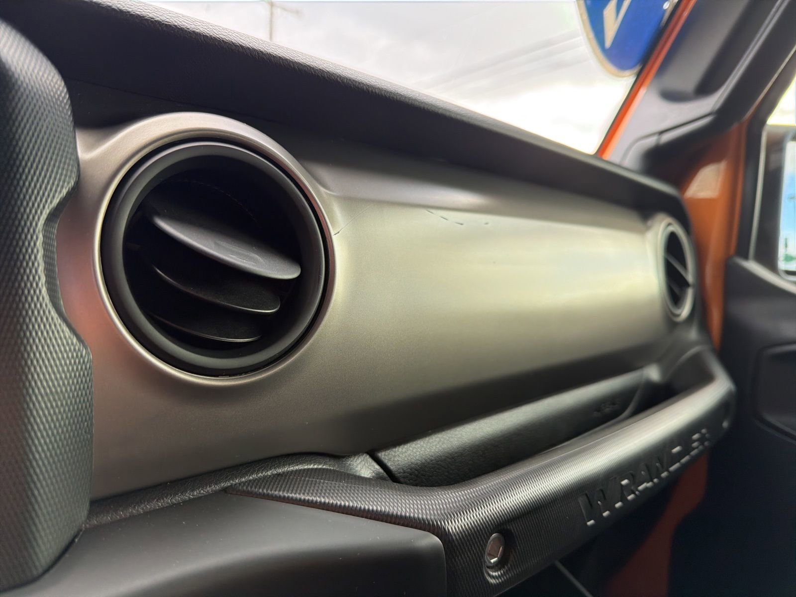 Used 2021 Jeep Wrangler Sport S image 59