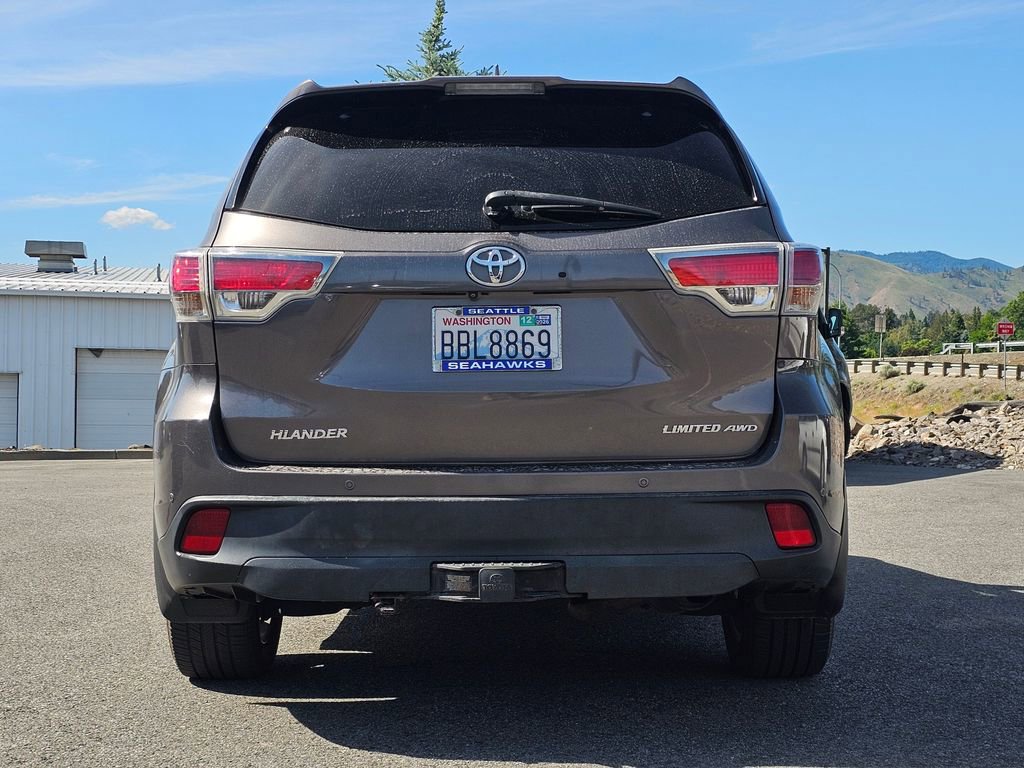 Used 2016 Toyota Highlander Limited Platinum AWD/4WD image 4