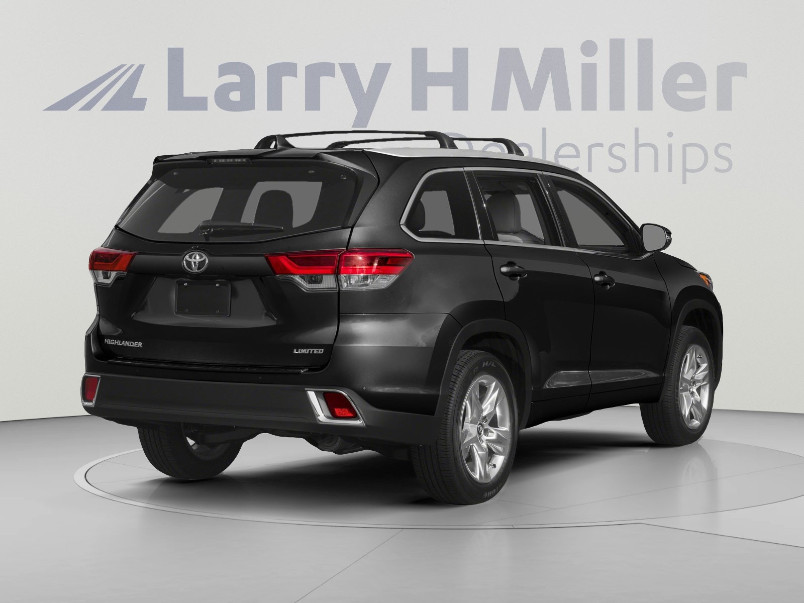 Used 2019 Toyota Highlander Limited w/ Carpet Mat Package (TMS) FWD image 2