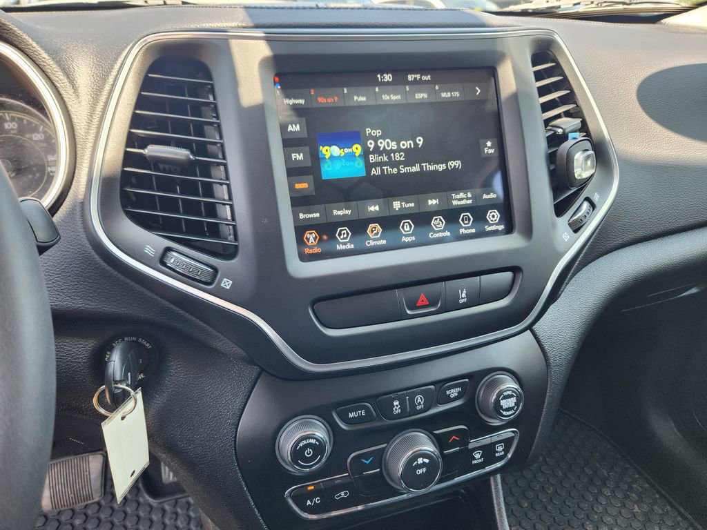 Used 2022 Jeep Cherokee Latitude image 25