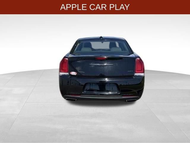 Used 2021 Chrysler 300 Touring w/ Sport Appearance Package RWD image 6