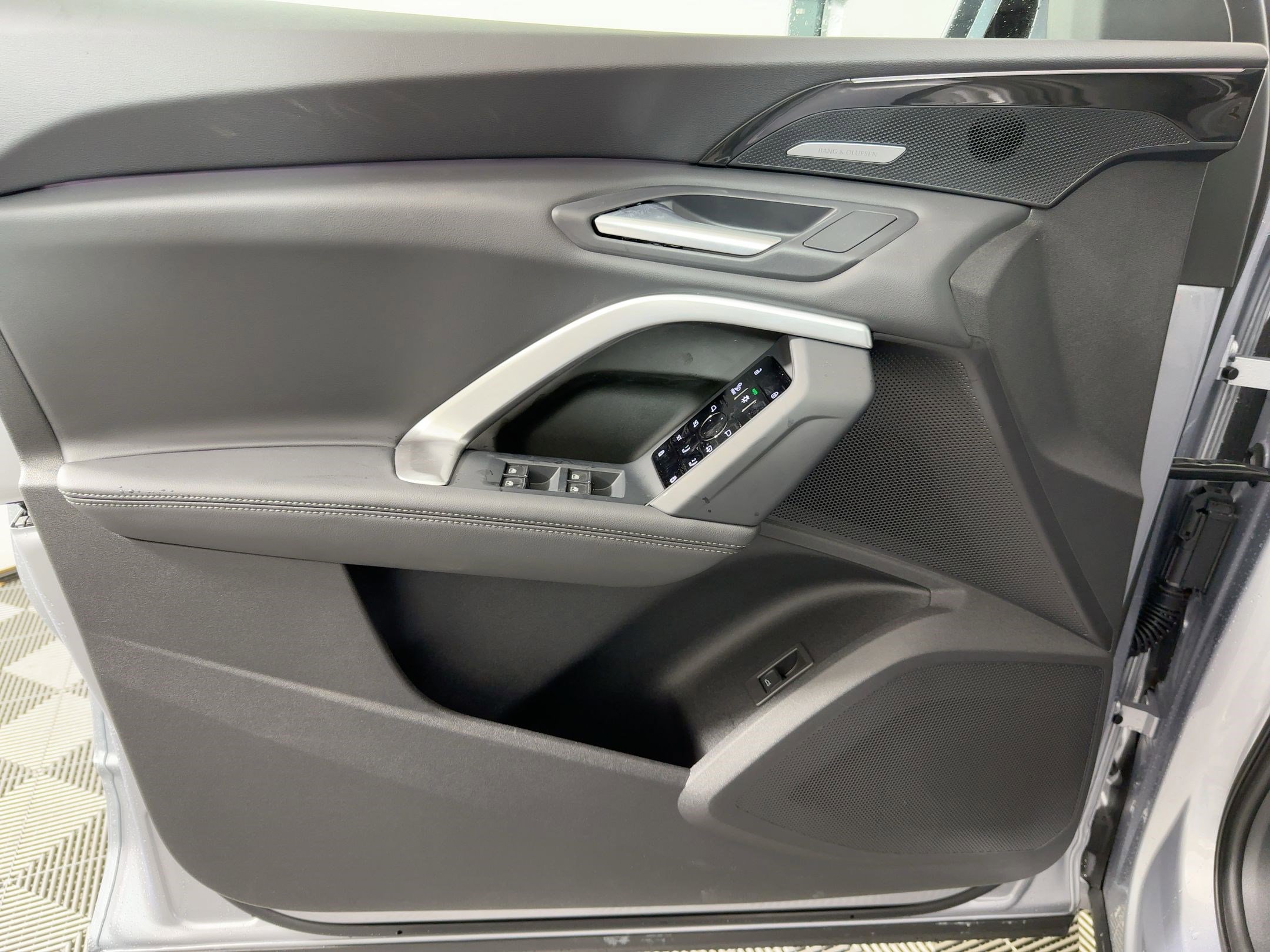 New 2025 Audi Q5 Premium Plus image 9