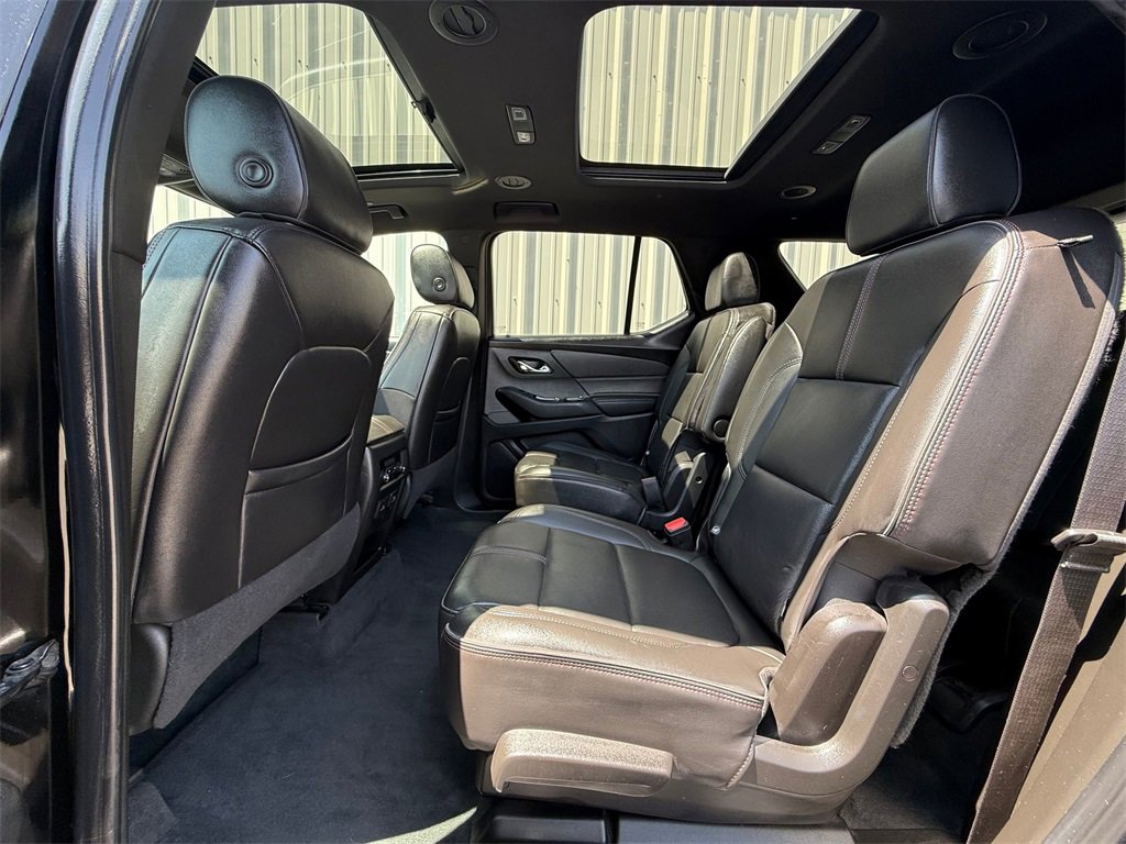 Used 2022 Chevrolet Traverse RS image 28