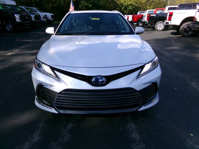 Used 2022 Toyota Camry XLE image 3