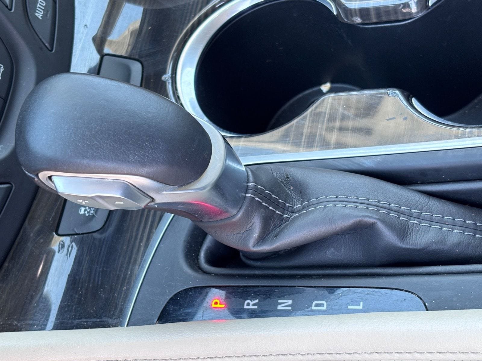 Used 2019 Buick Envision Essence FWD image 31