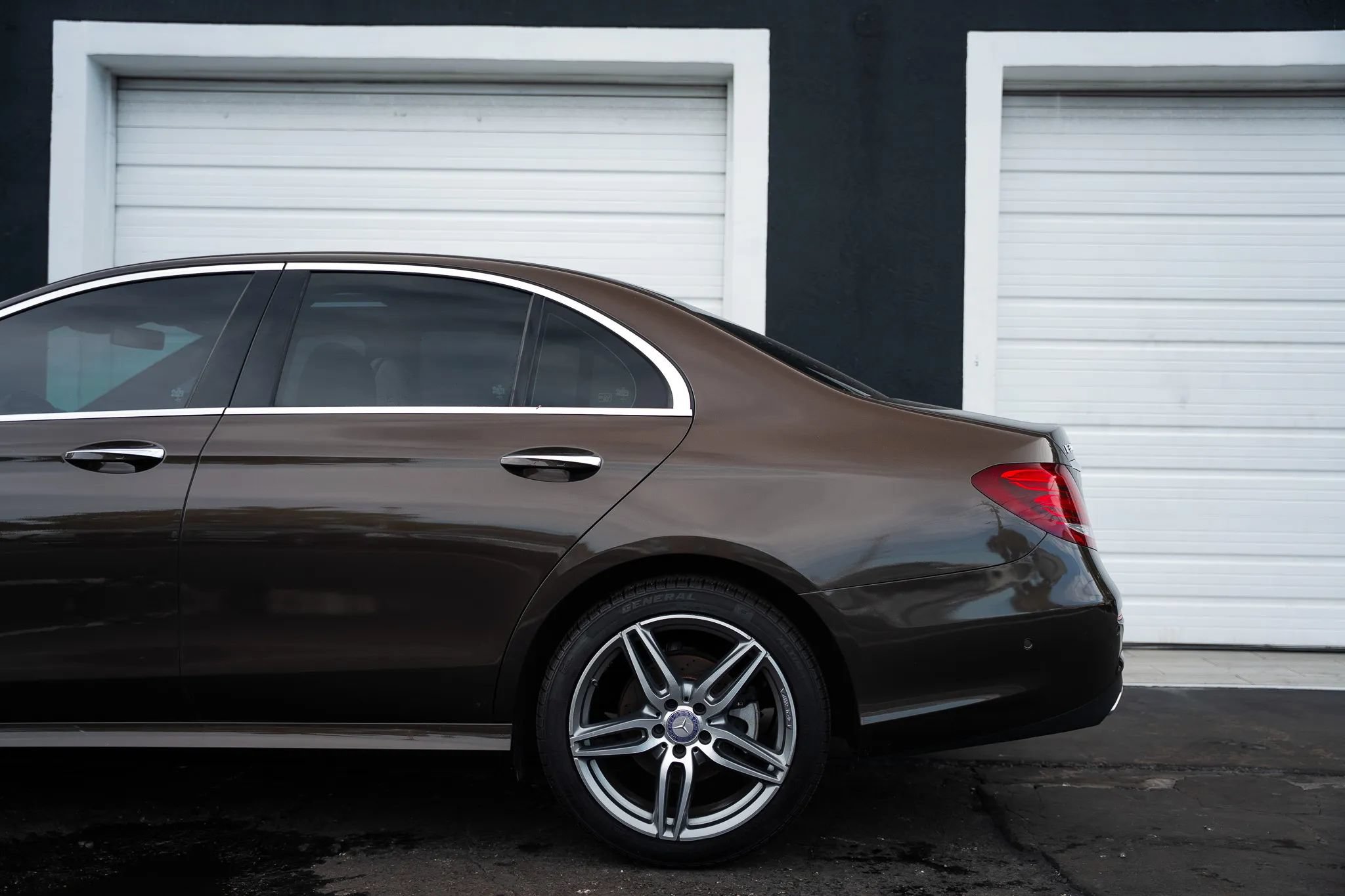 Used 2017 Mercedes-Benz E 300 4MATIC image 12