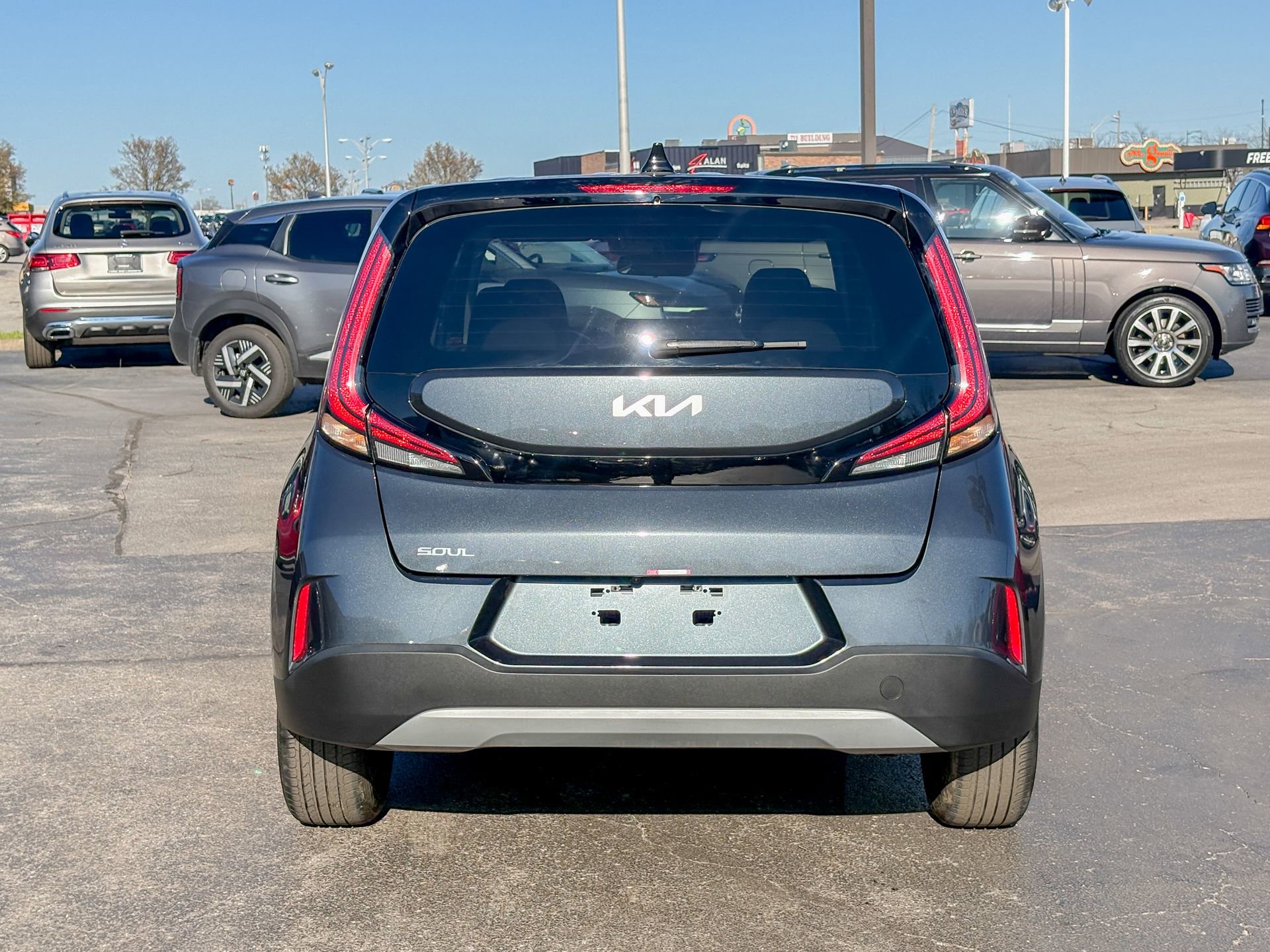 Used 2025 Kia Soul LX FWD image 7