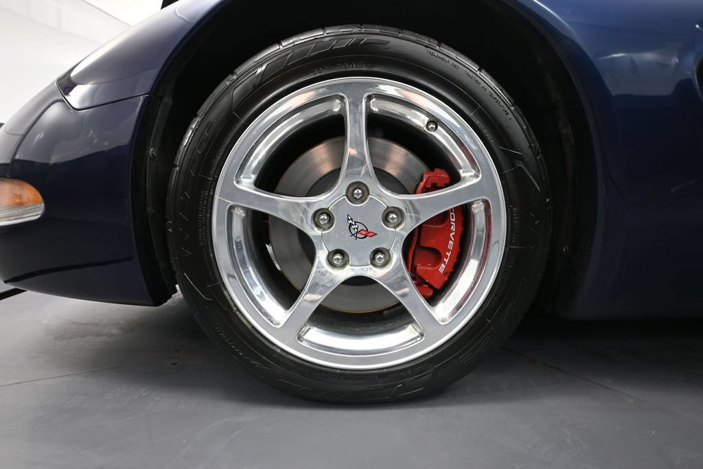 Used 2001 Chevrolet Corvette Convertible RWD image 13