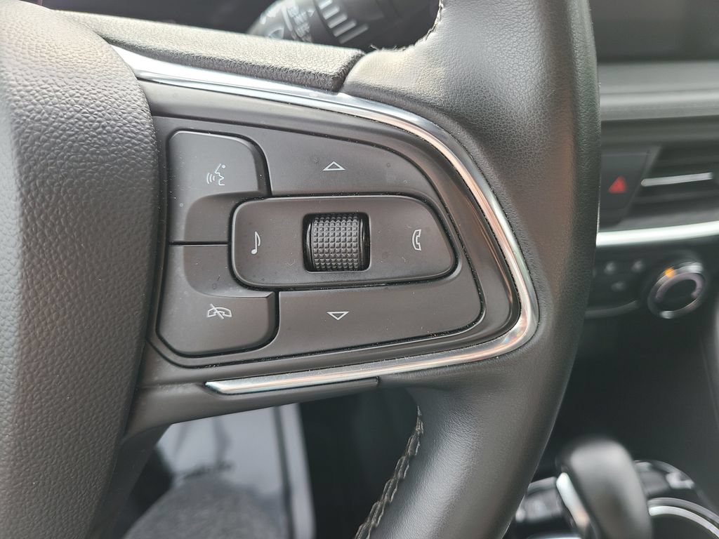 Used 2024 Buick Encore GX Sport Touring AWD/4WD image 27