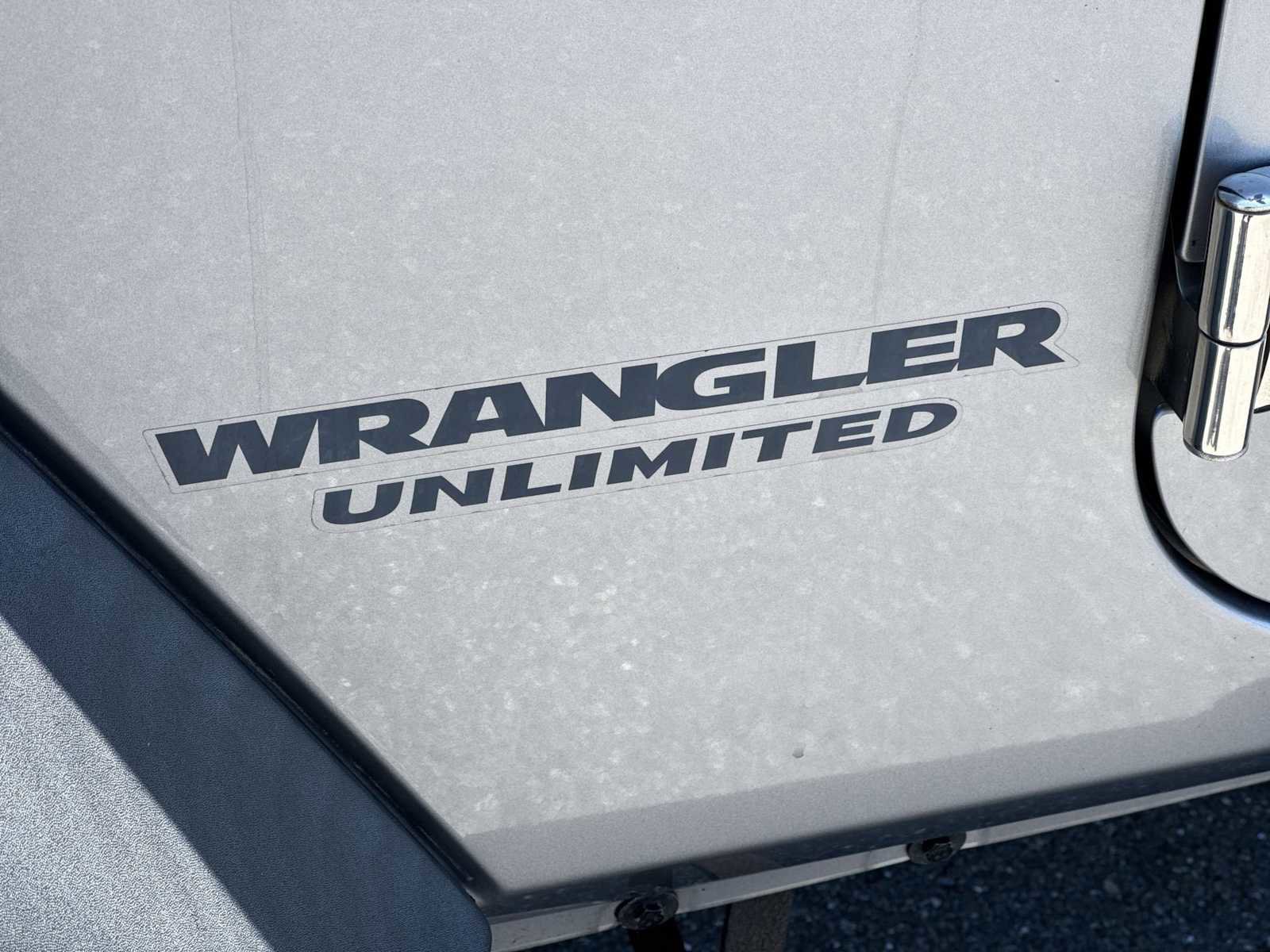 Used 2014 Jeep Wrangler Unlimited Rubicon AWD/4WD image 12