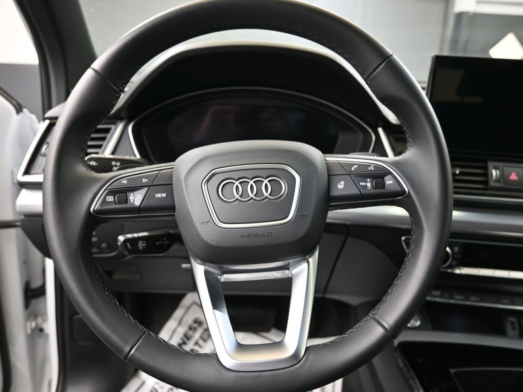 Certified 2025 Audi Q5 2.0T Premium w/ Convenience Plus Package image 23