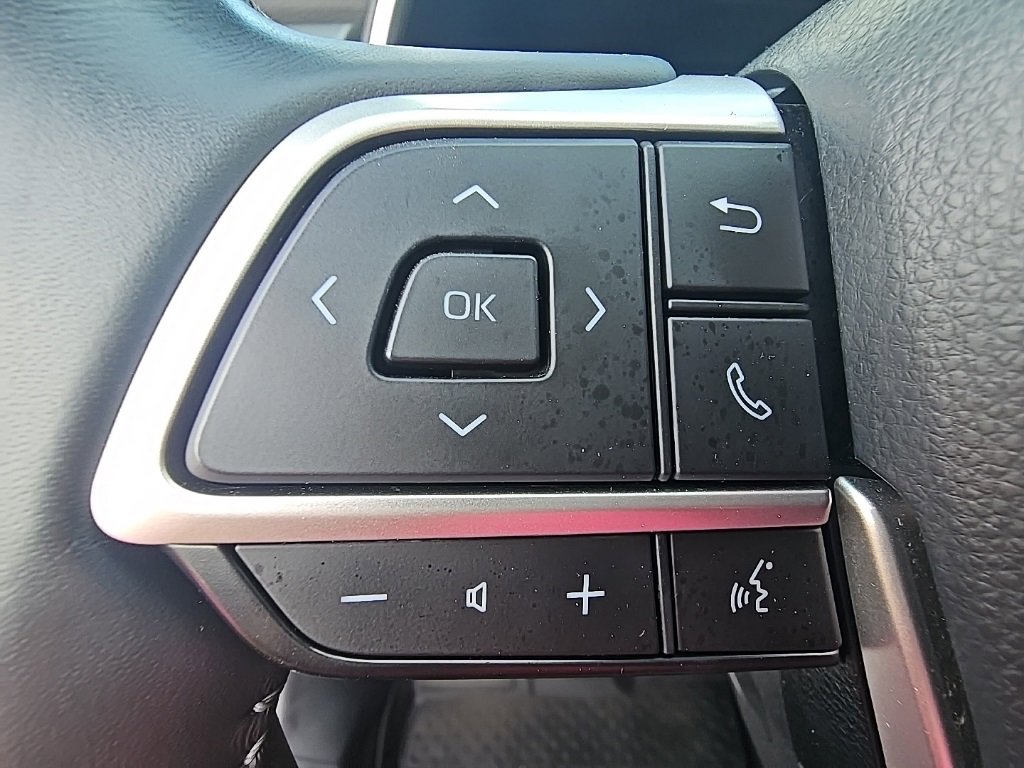 Used 2022 Toyota Highlander XLE image 18