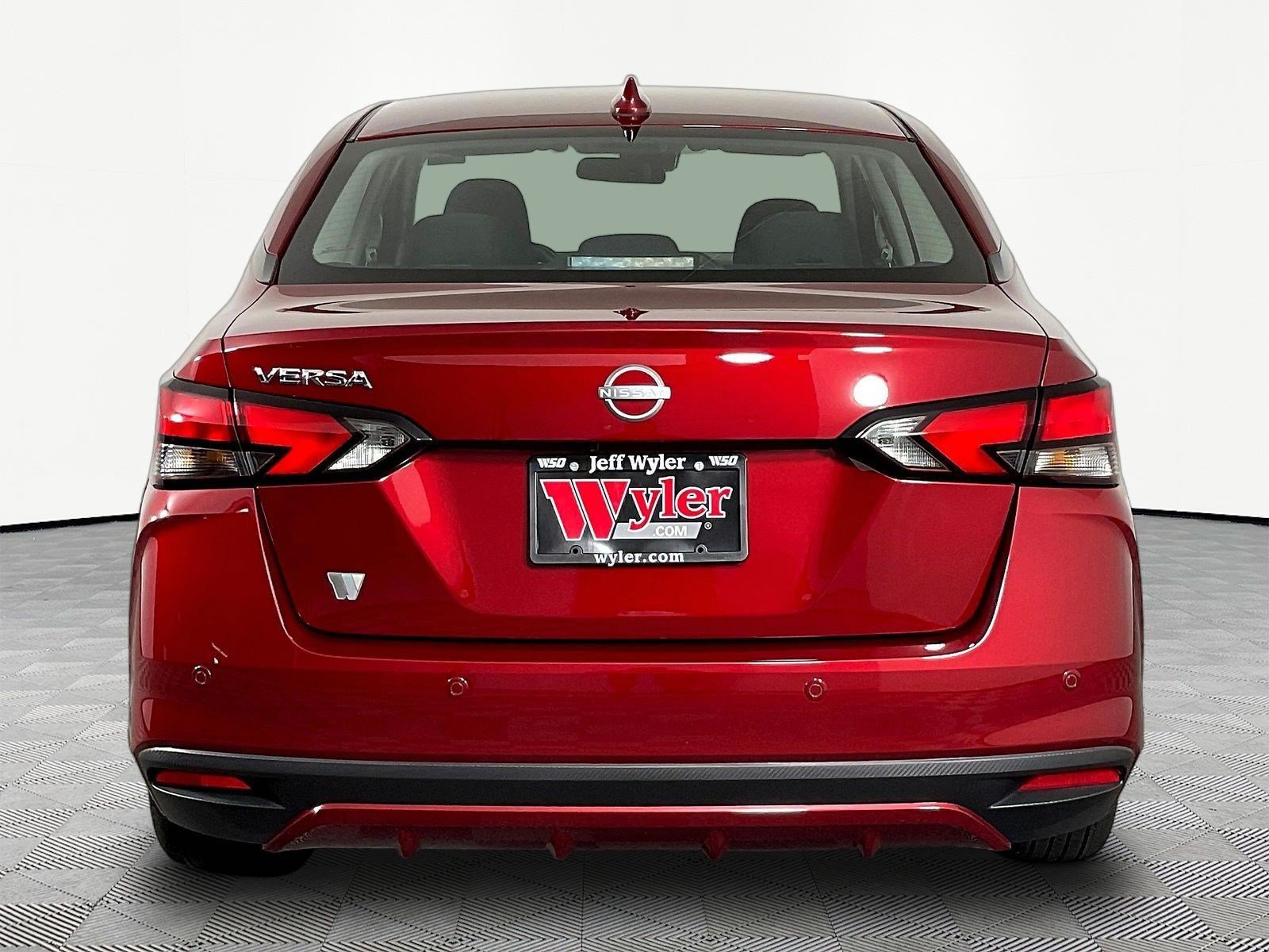 Certified 2025 Nissan Versa SV w/ Trunk Package FWD image 5