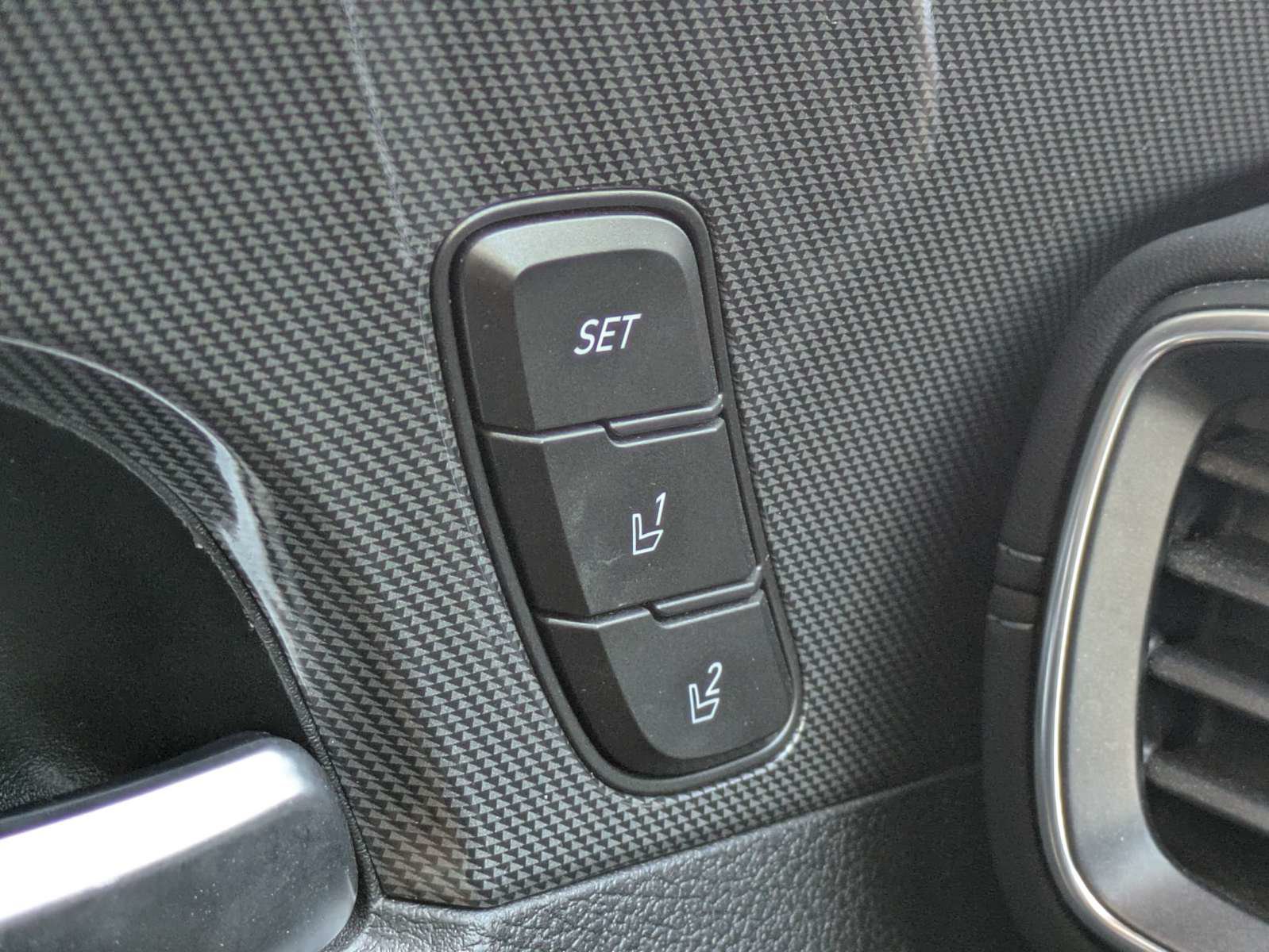 Used 2022 Hyundai Santa Fe Limited FWD image 21