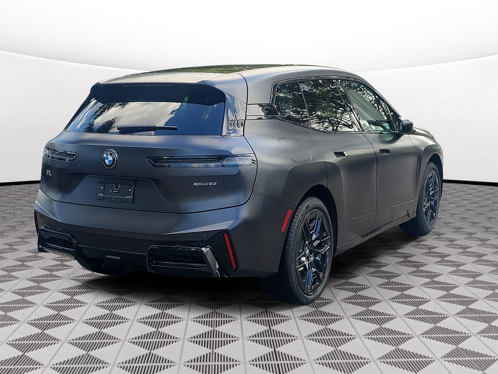 New 2026 BMW iX xDrive60 image 4