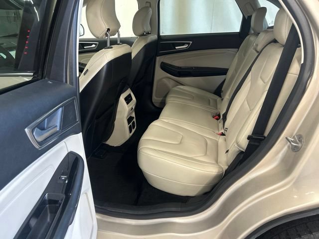 Used 2017 Ford Edge Titanium w/ Equipment Group 301A AWD/4WD image 10