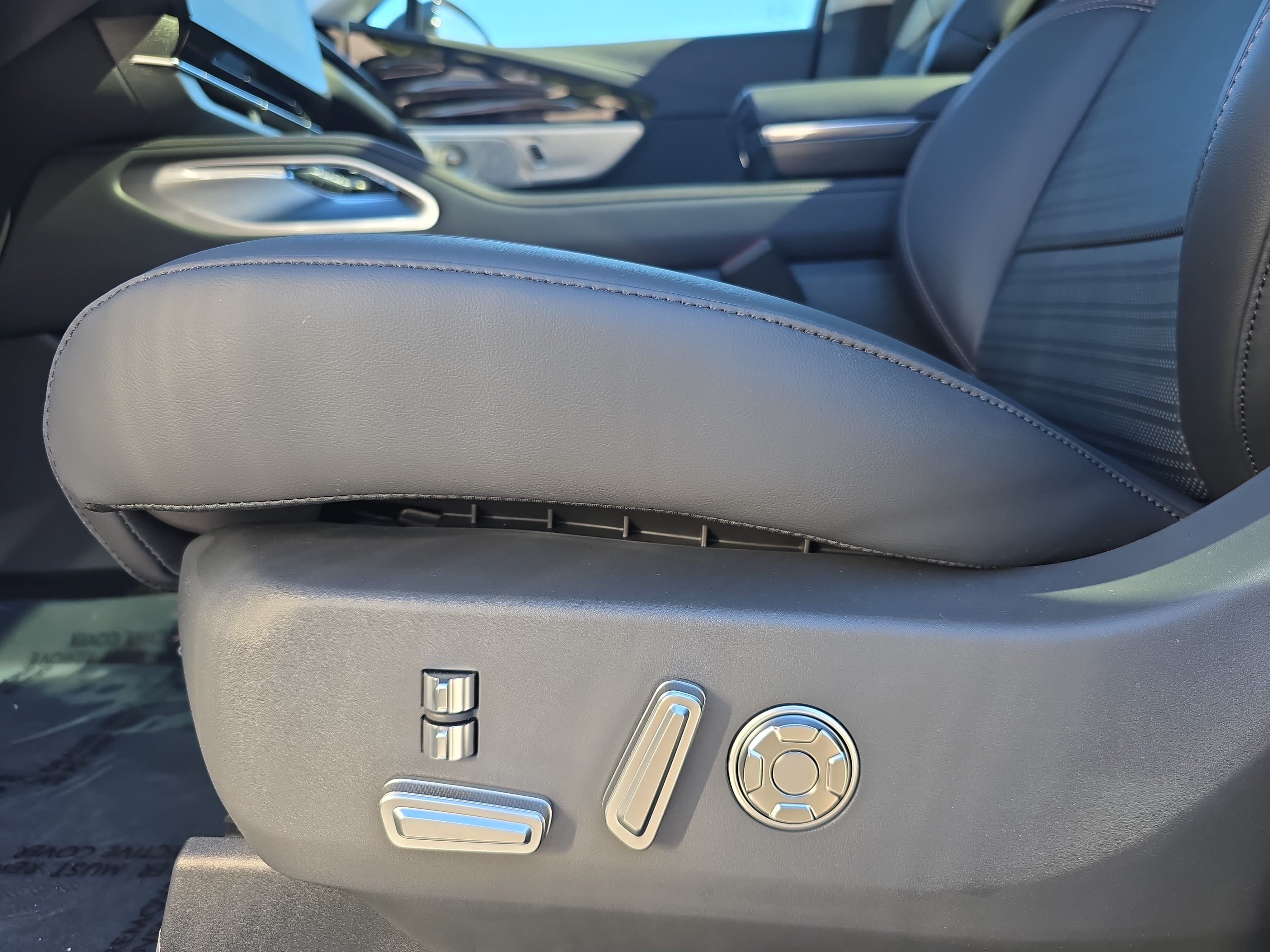 New 2026 Lincoln Nautilus Reserve AWD/4WD image 28
