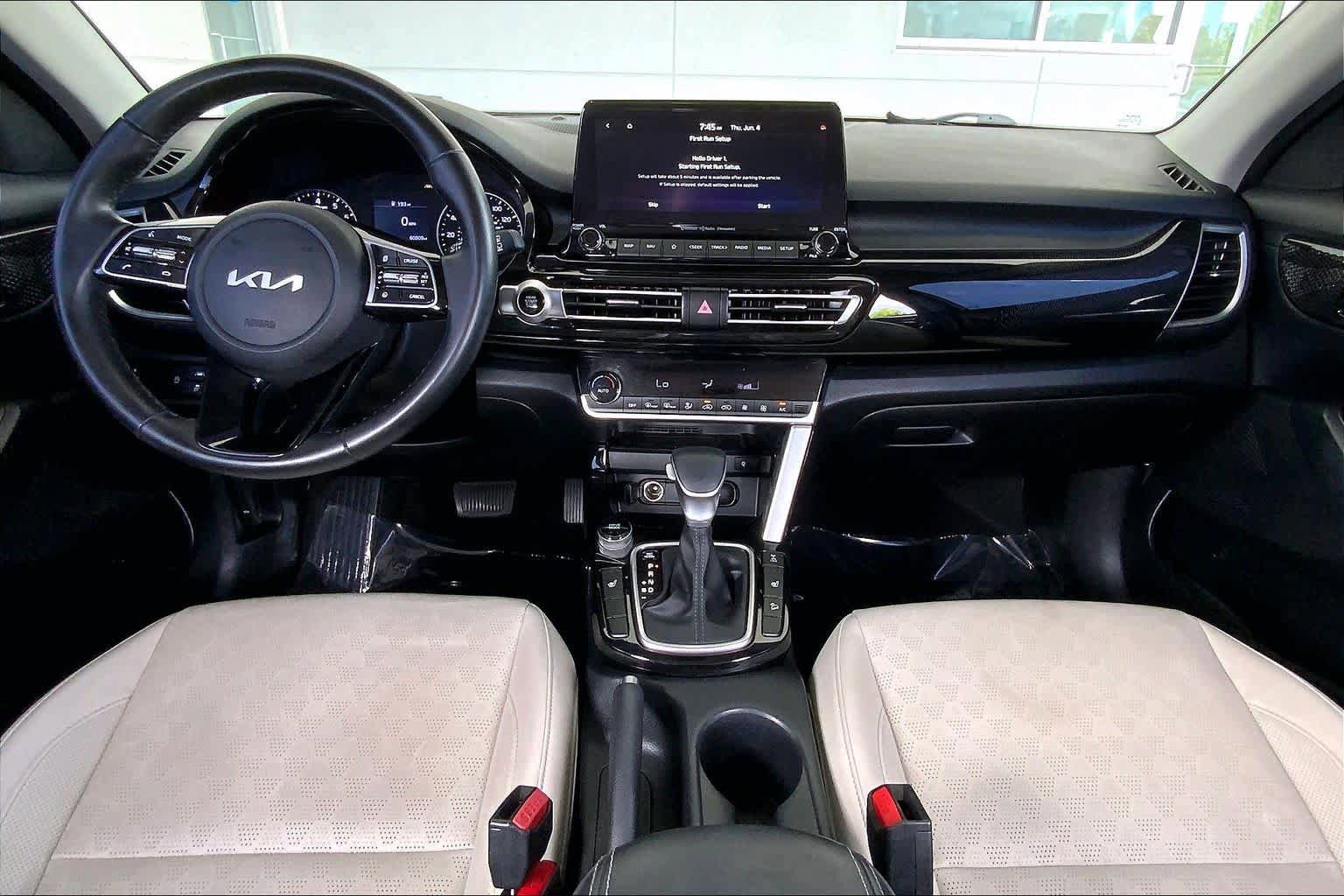Used 2023 Kia Seltos EX AWD/4WD image 16