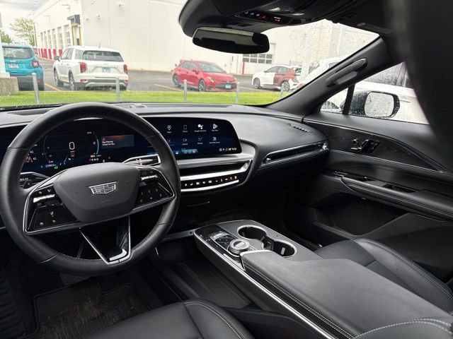 Used 2024 Cadillac Lyriq Sport AWD/4WD image 11