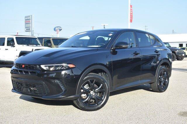 Used 2023 Dodge Hornet GT w/ GT Blacktop Package AWD/4WD image 12