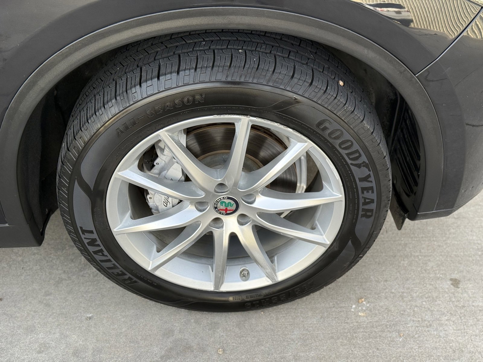 Used 2018 Alfa Romeo Stelvio Ti AWD/4WD image 10