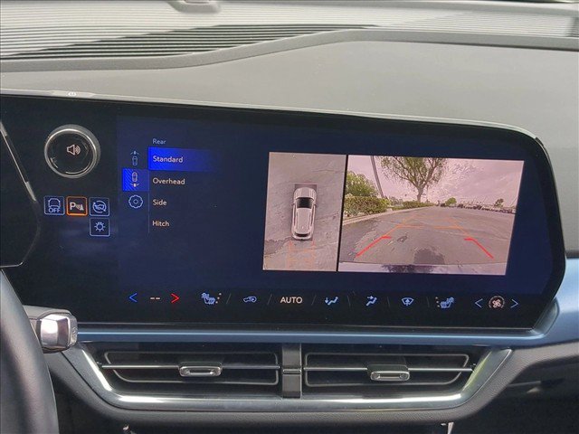 Used 2024 Chevrolet Equinox EV LT w/ LPO, Blackout Package FWD image 14