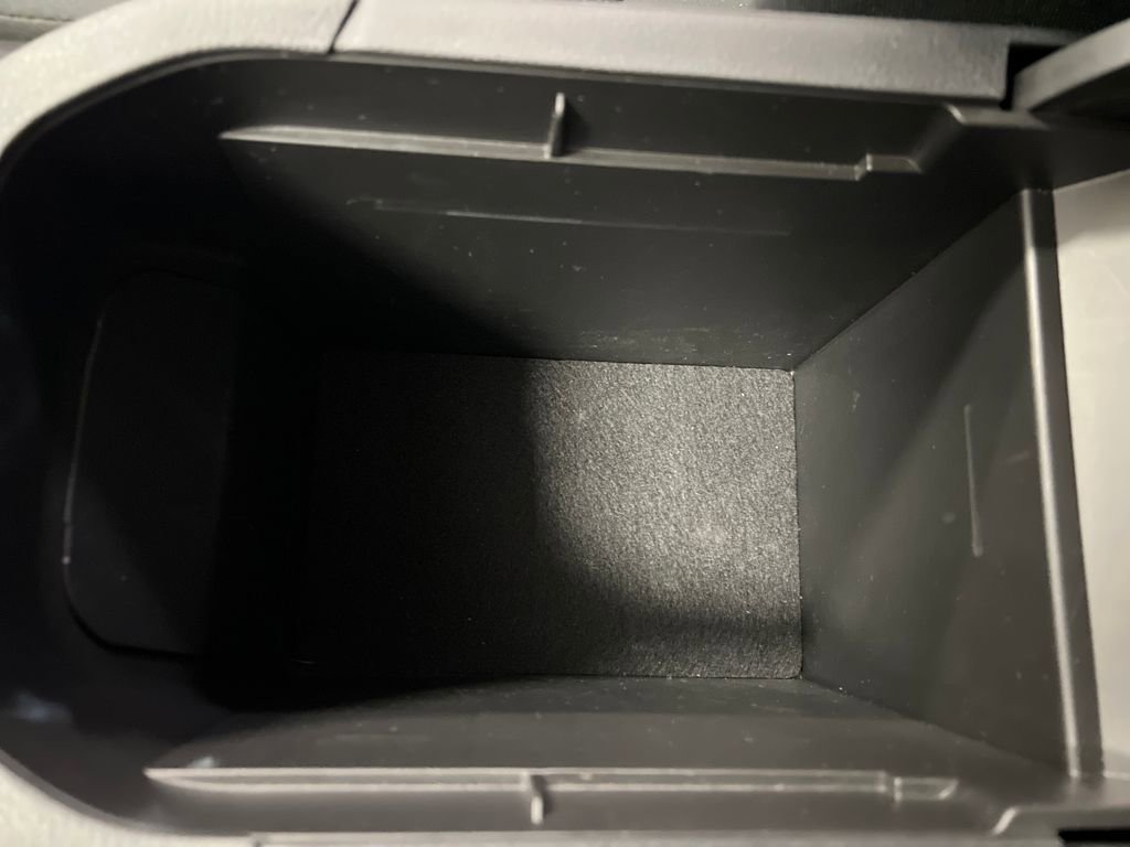 Used 2021 Toyota RAV4 LE image 29