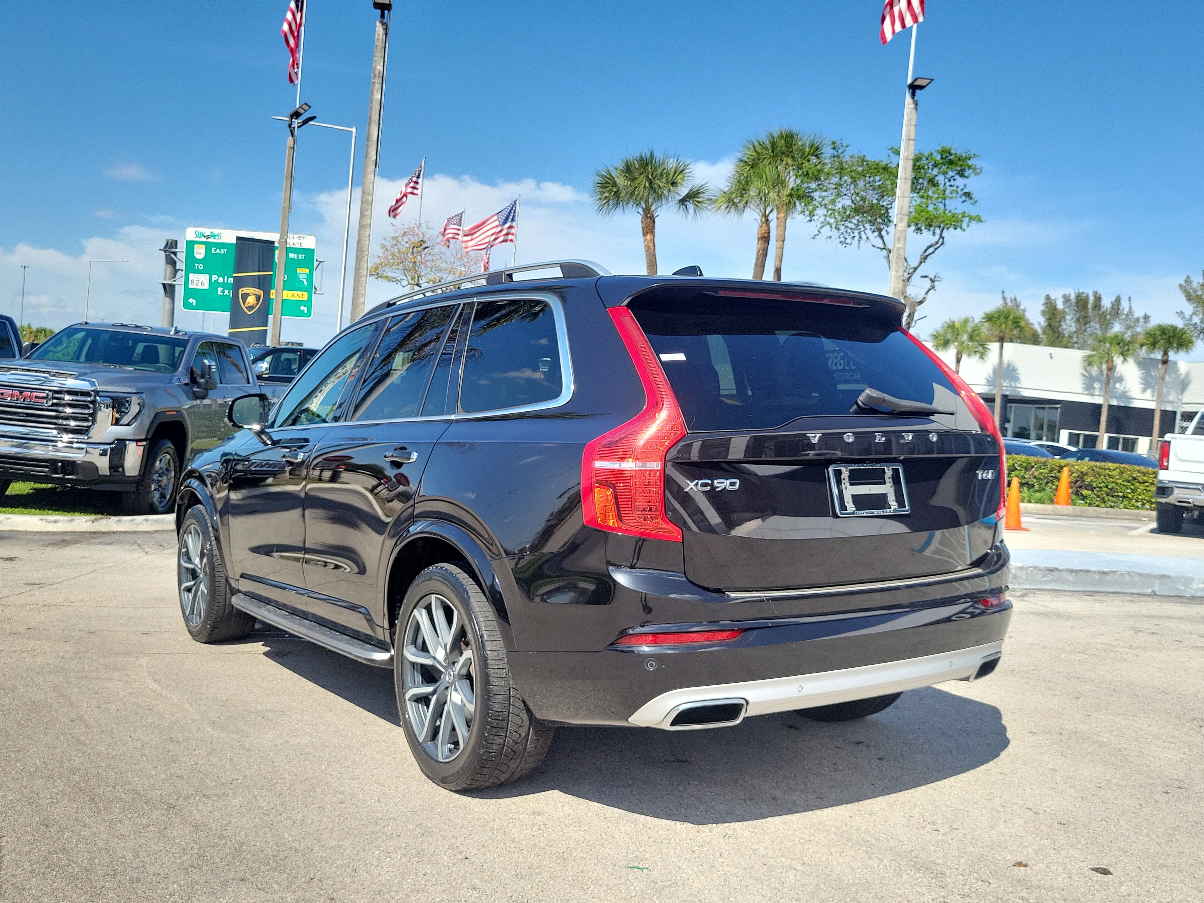 Used 2016 Volvo XC90 T6 Momentum w/ Momentum Plus Package image 7