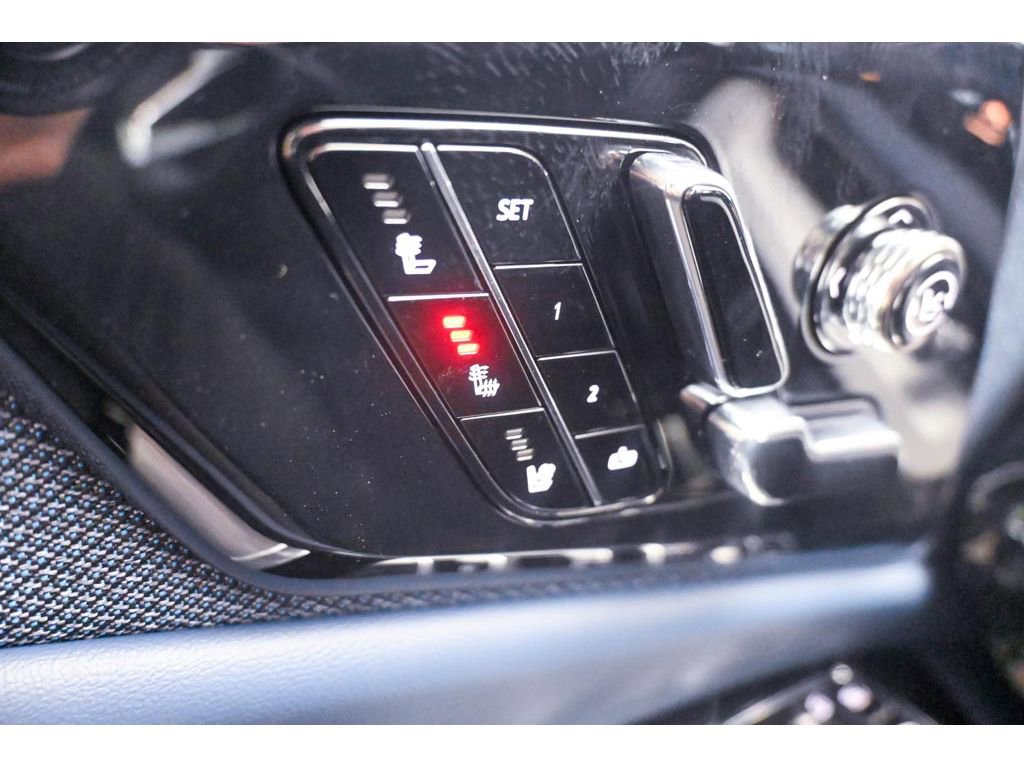 New 2026 Cadillac Optiq Luxury 2 image 28