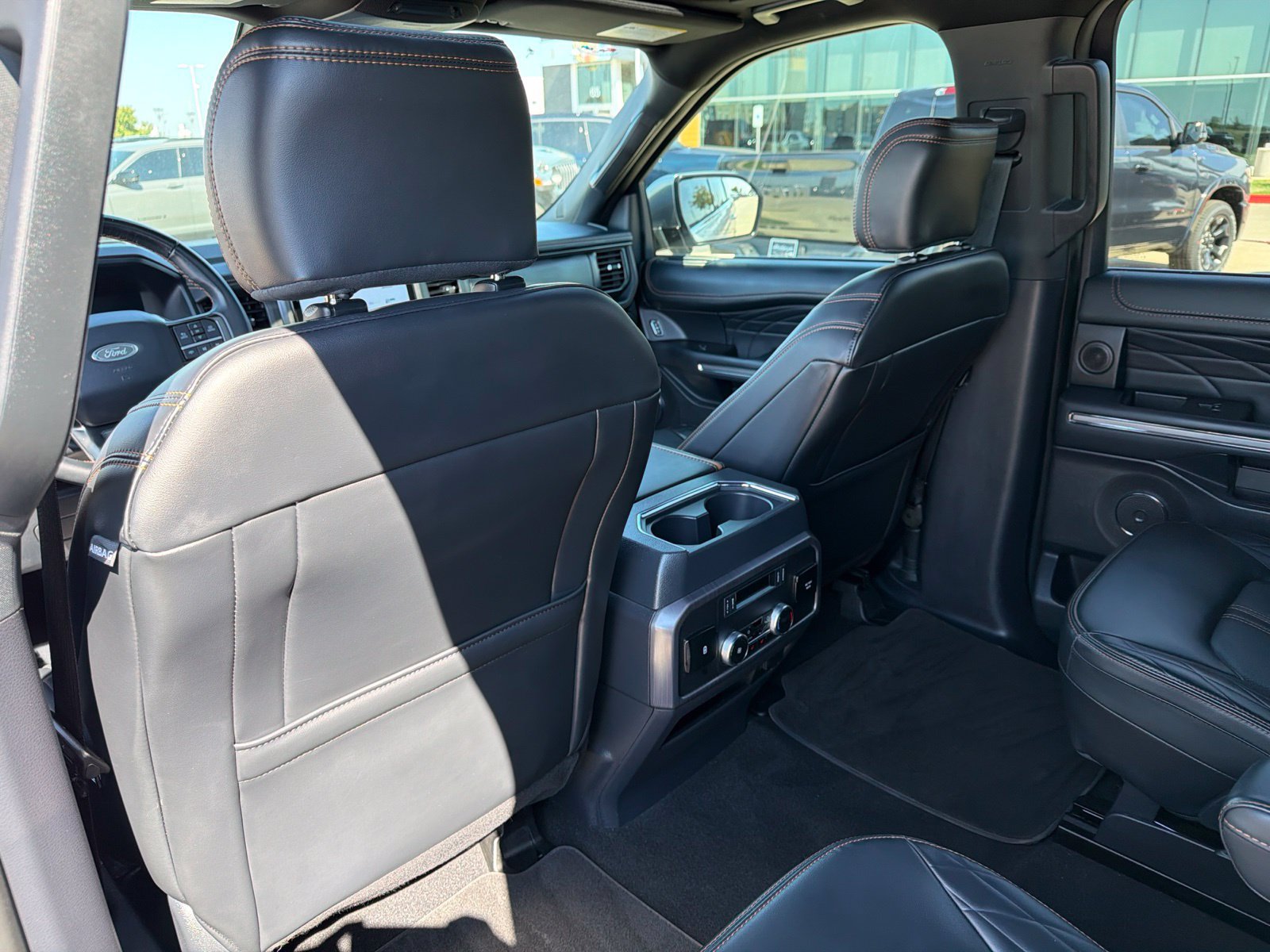 Used 2024 Ford Expedition Platinum RWD image 18