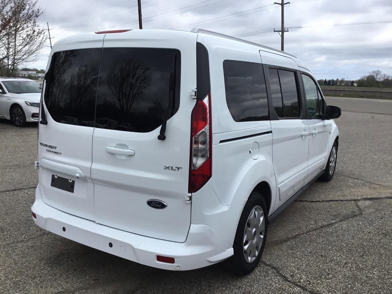 Used 2018 Ford Transit Connect XLT FWD image 6