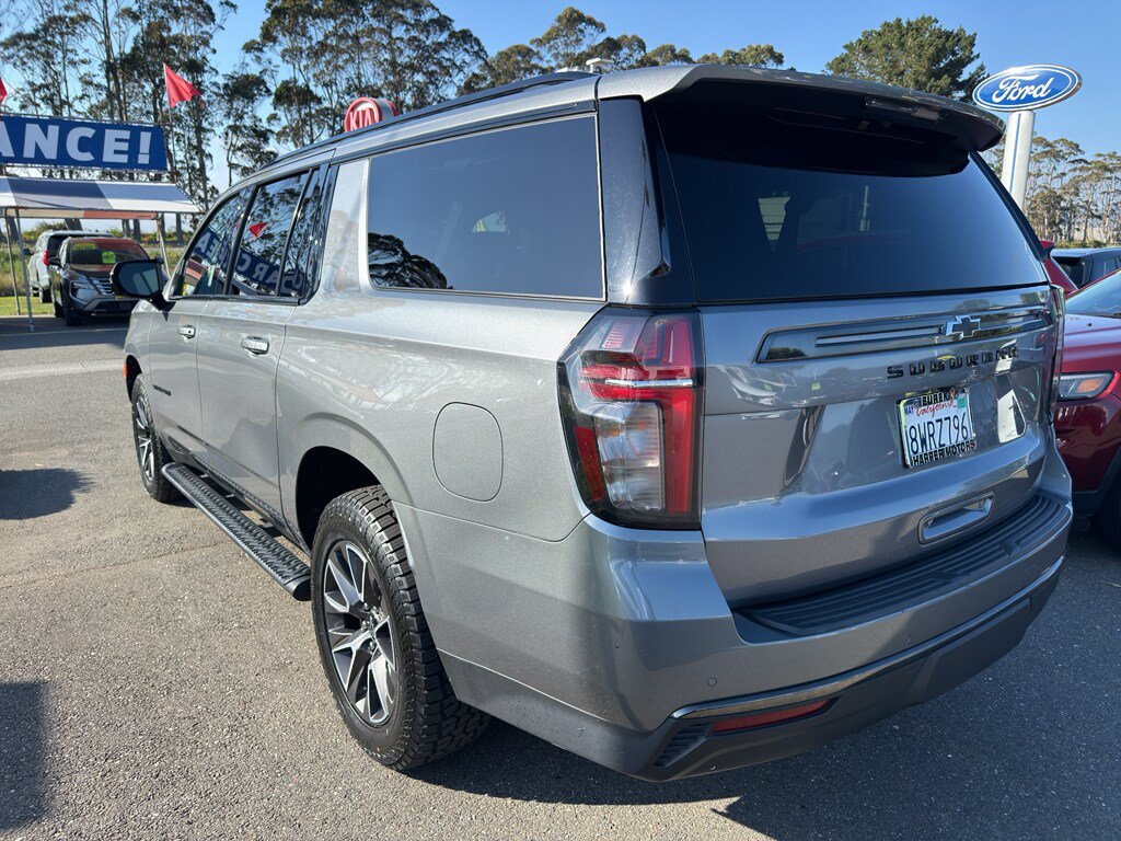 Used 2021 Chevrolet Suburban Z71 w/ Luxury Package AWD/4WD image 3