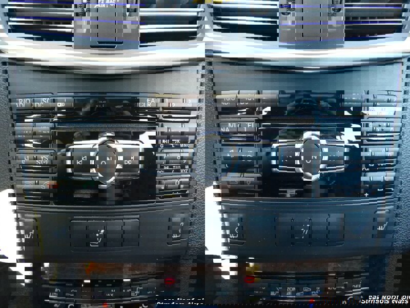 Used 2013 Mercedes-Benz E 350 4MATIC Wagon image 29