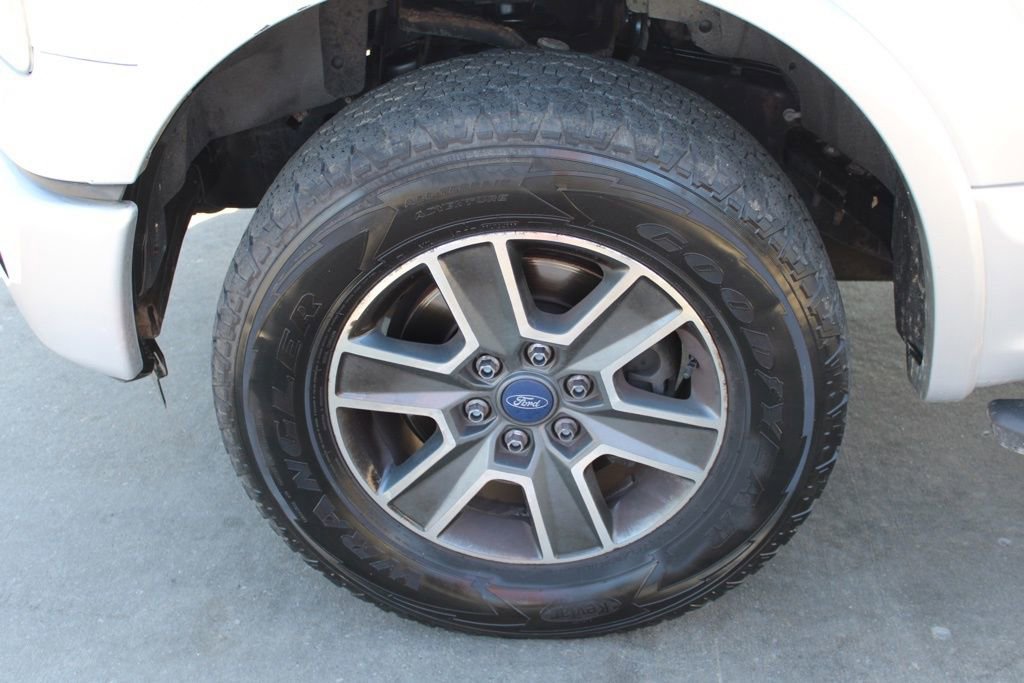 Used 2016 Ford F150 XLT w/ Equipment Group 301A Mid image 12