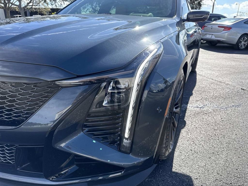 New 2026 Cadillac CT5 V Blackwing w/ Carbon Fiber 2 Package image 9