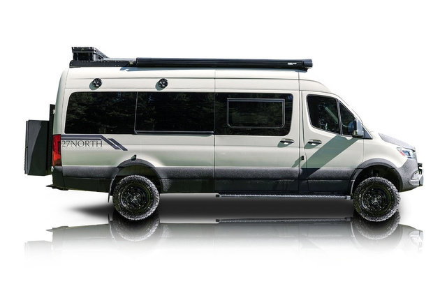 Used 2024 Mercedes-Benz Sprinter 2500 image 2