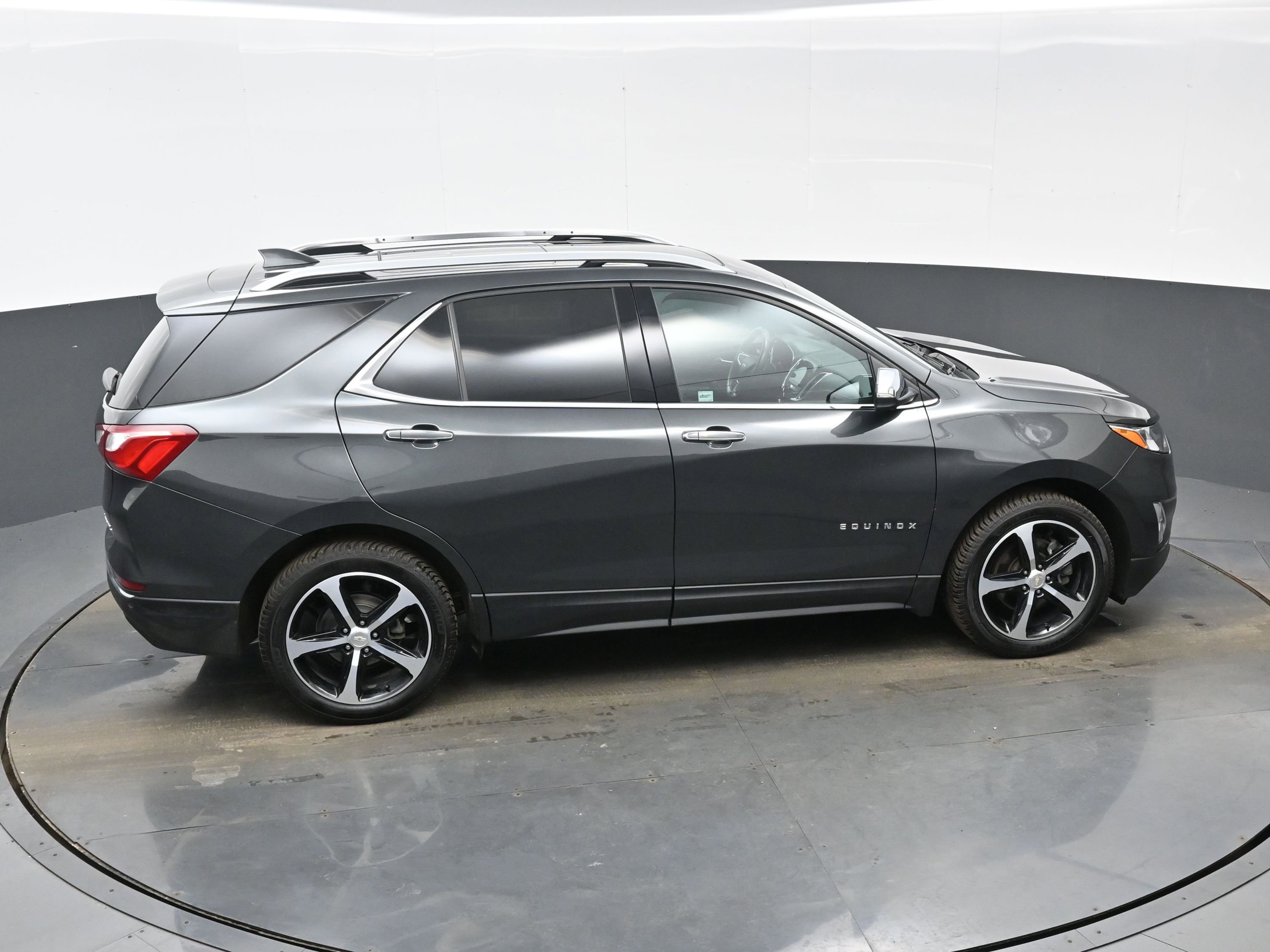 Used 2020 Chevrolet Equinox Premier image 38