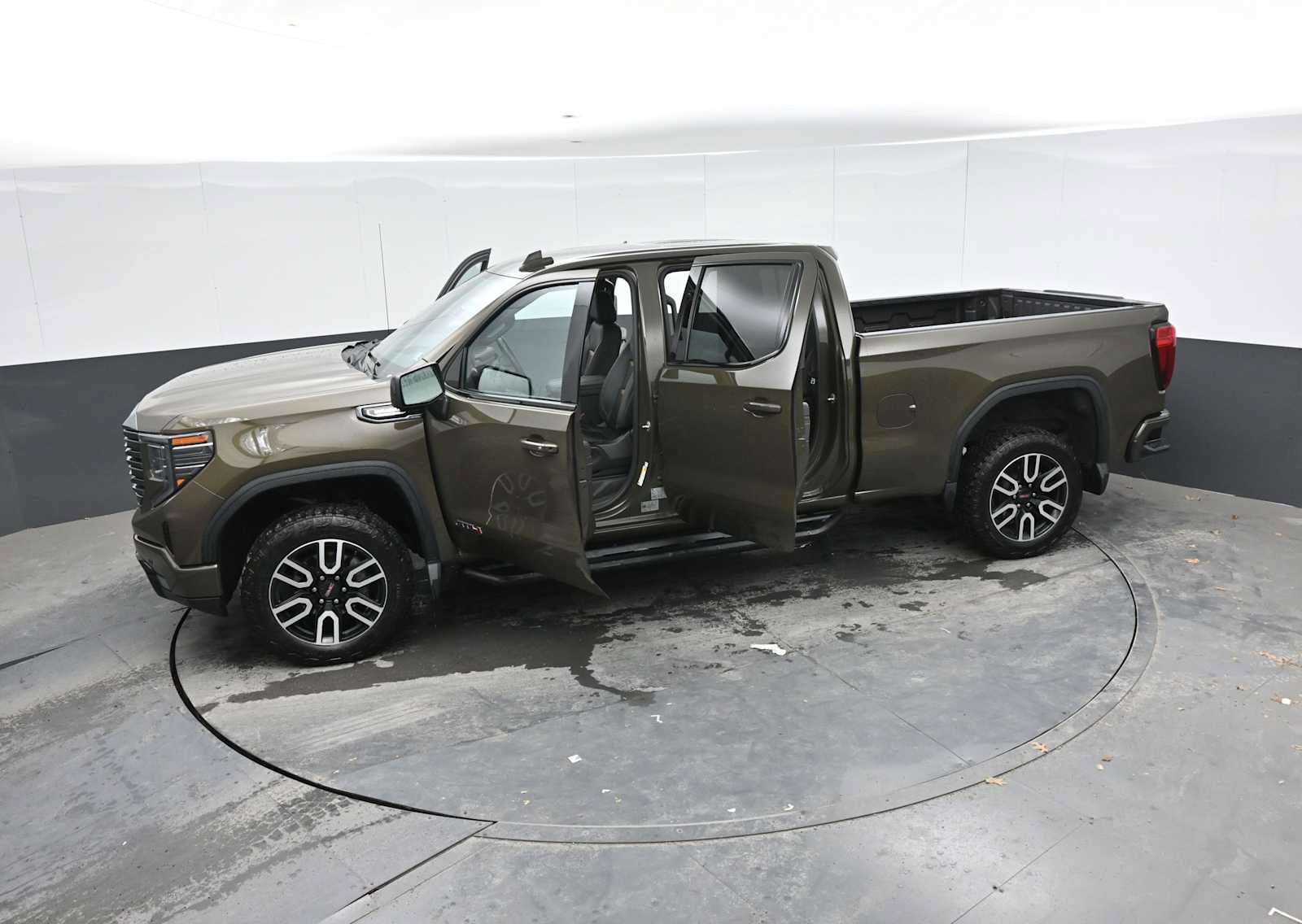 Used 2023 GMC Sierra 1500 AT4 w/ AT4 Premium Package AWD/4WD image 51
