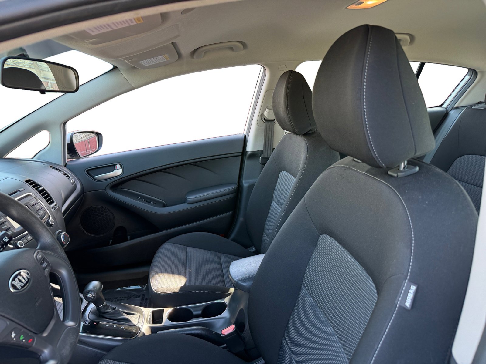 Used 2017 Kia Forte LX FWD image 10