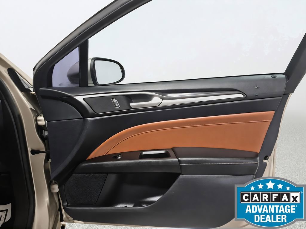 Used 2019 Ford Fusion Titanium AWD/4WD image 33