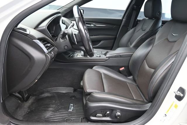 Used 2022 Cadillac CT5 V w/ Premium Package RWD image 27
