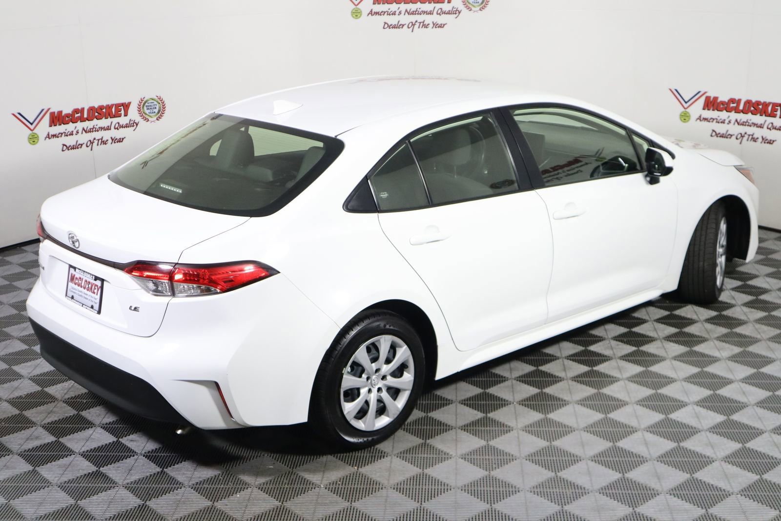 Used 2023 Toyota Corolla LE image 5